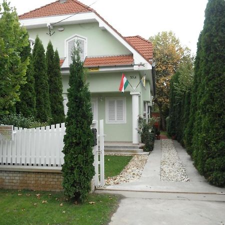 Csokonai Guesthouse ซามาร์ดี ภายนอก รูปภาพ
